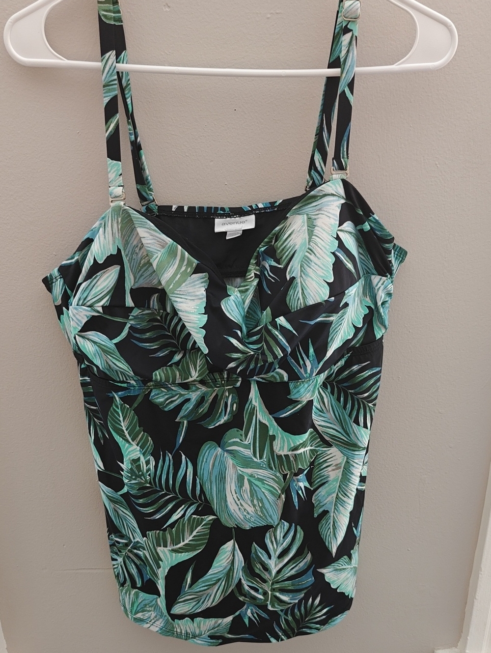 Avenue Tropical Leaf Swim Camisole - Black & Green